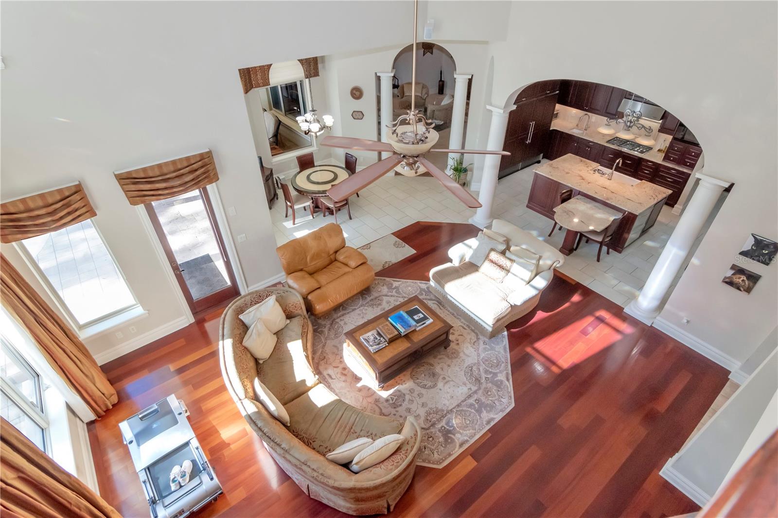 18901 LAKES EDGE WAY