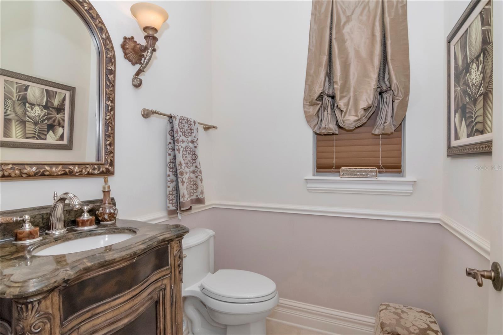 18901 LAKES EDGE WAY