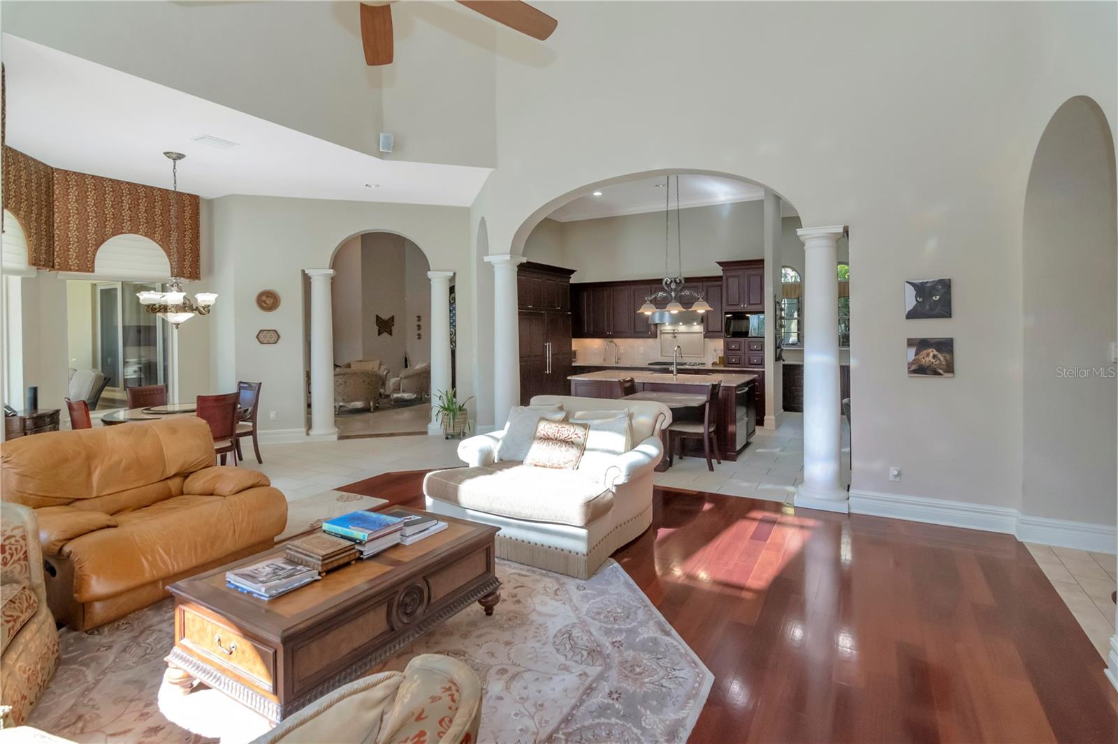 18901 LAKES EDGE WAY