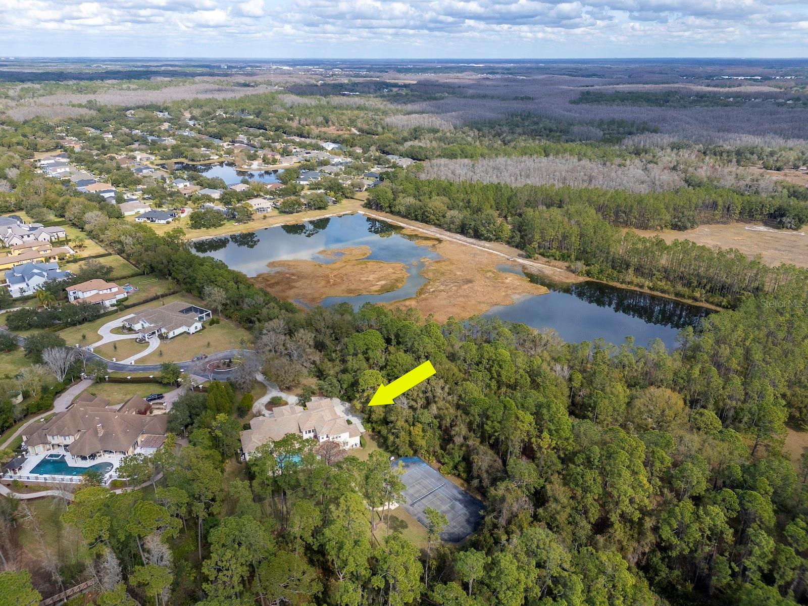 18901 LAKES EDGE WAY