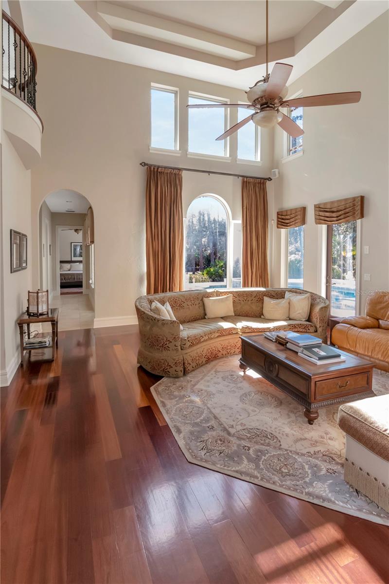 18901 LAKES EDGE WAY