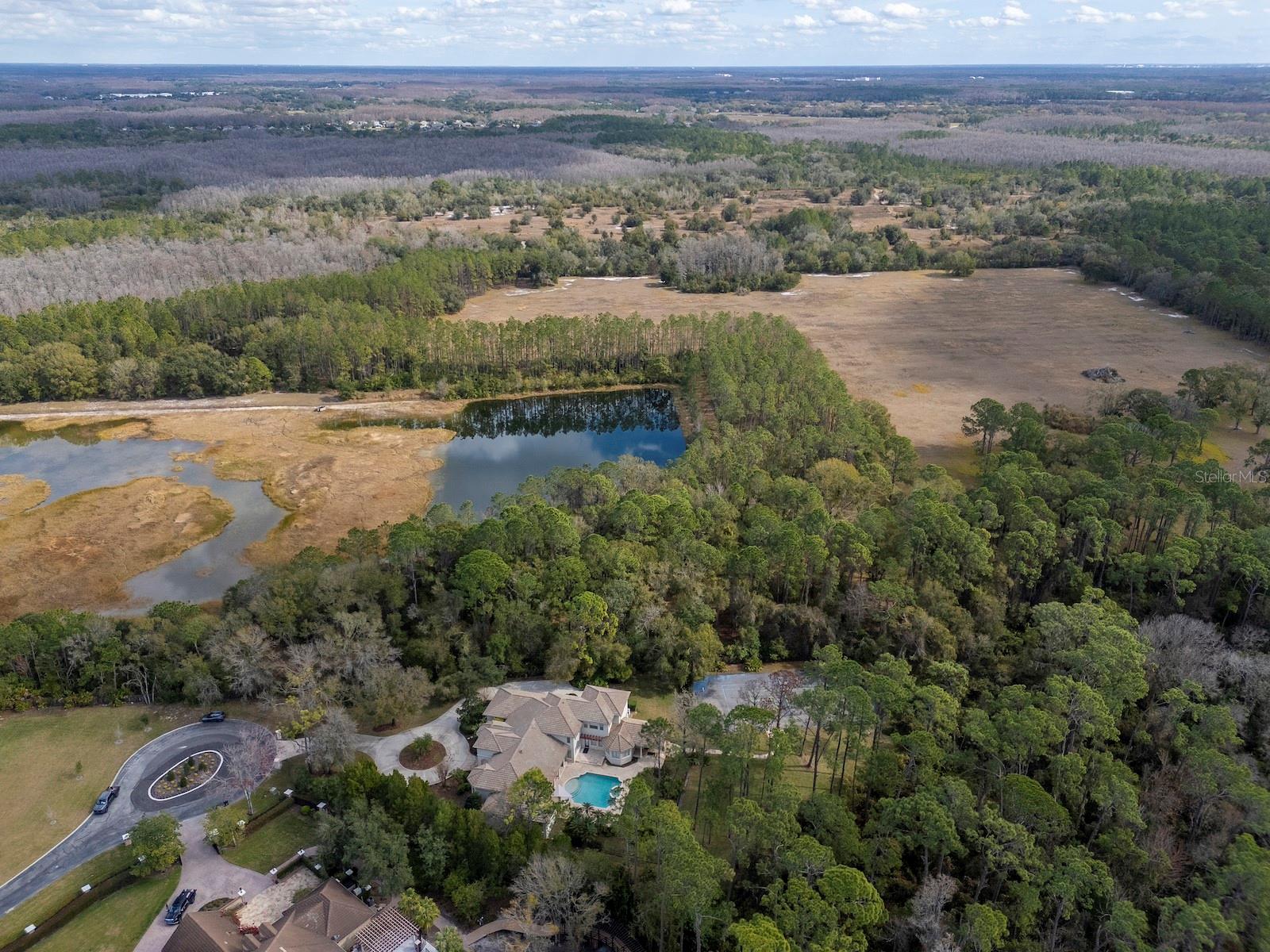 18901 LAKES EDGE WAY