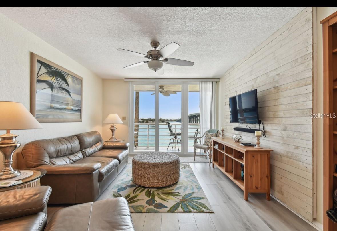 5701 BAHIA DEL MAR CIR #302