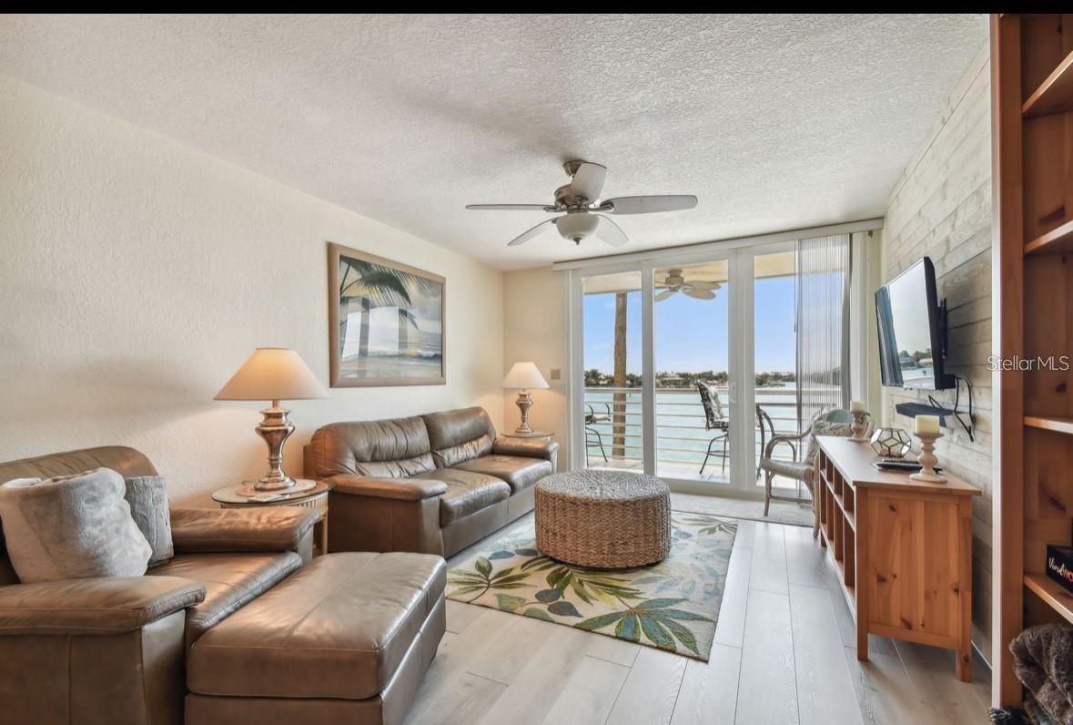 5701 BAHIA DEL MAR CIR #302