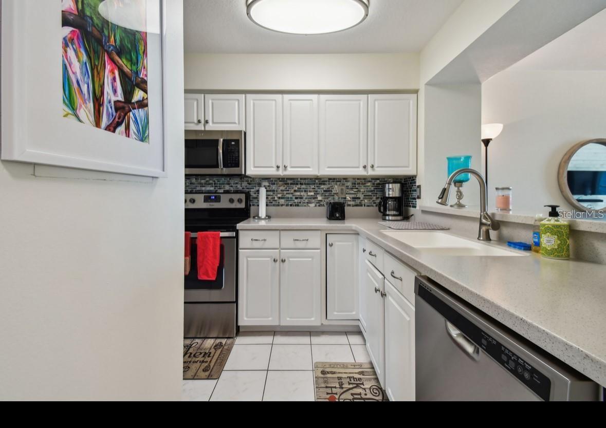 5701 BAHIA DEL MAR CIR #302