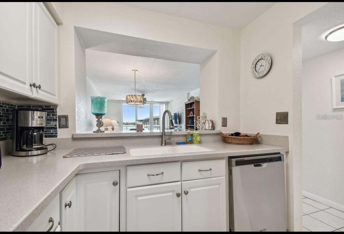 5701 BAHIA DEL MAR CIR #302