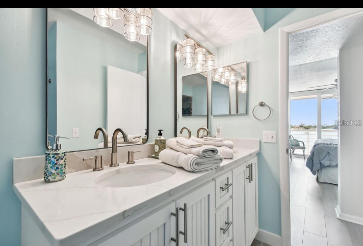 5701 BAHIA DEL MAR CIR #302