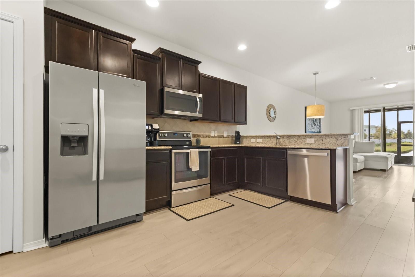 4909 WHITE SANDERLING CT