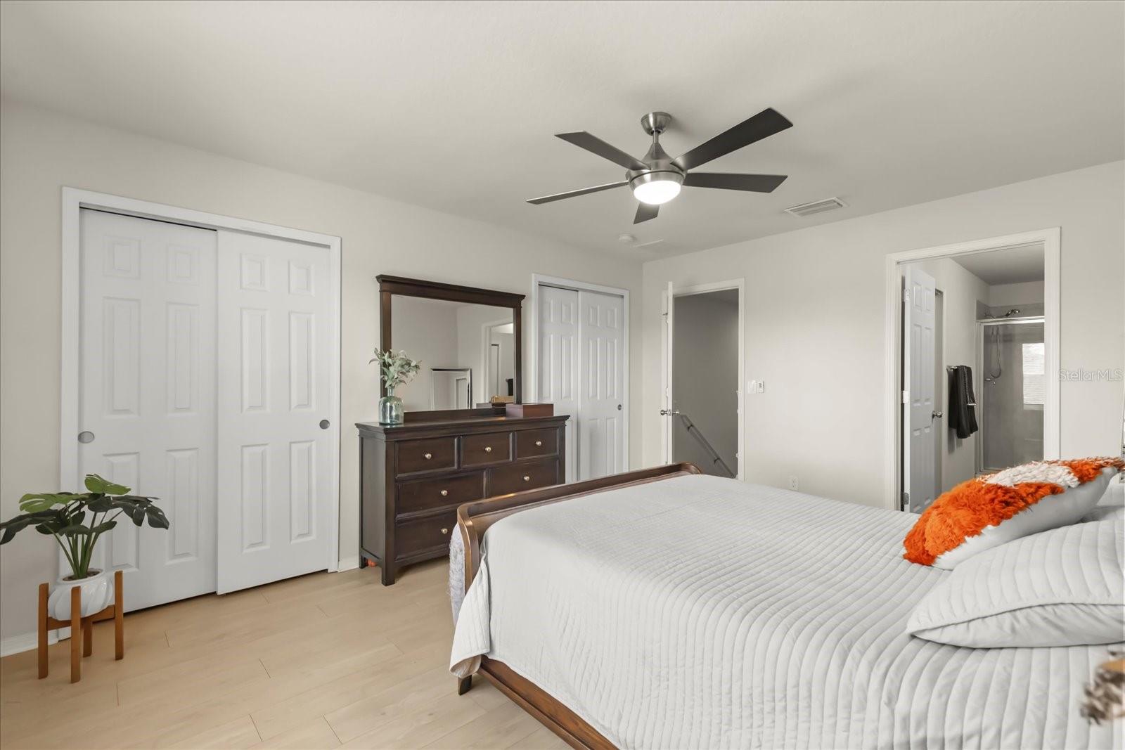 4909 WHITE SANDERLING CT