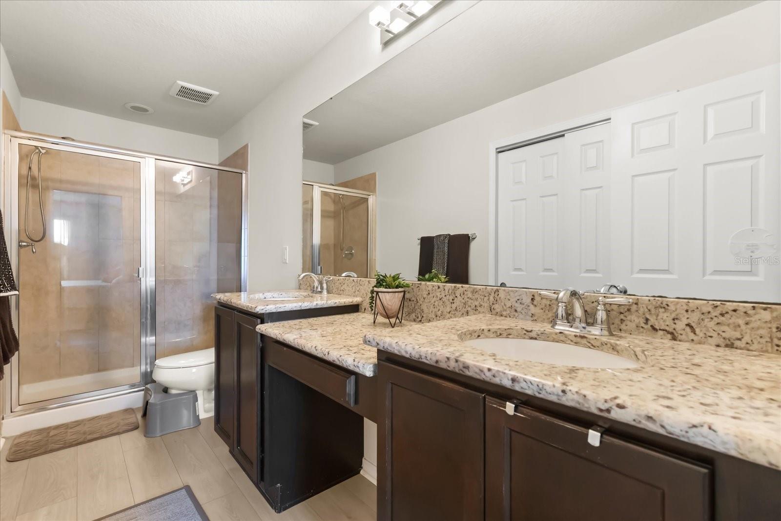 4909 WHITE SANDERLING CT