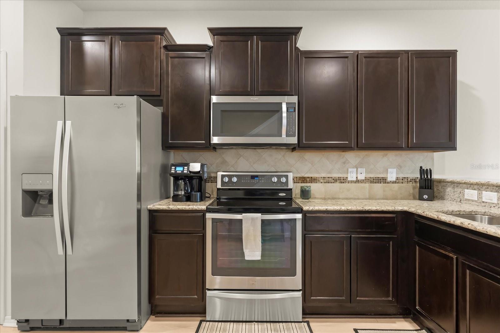 4909 WHITE SANDERLING CT