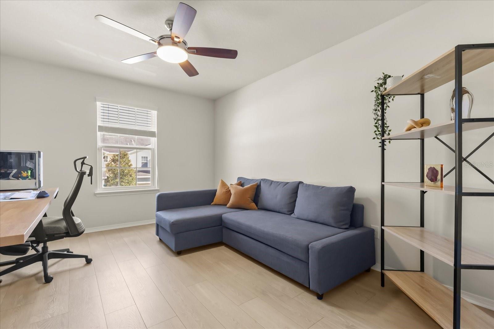 4909 WHITE SANDERLING CT