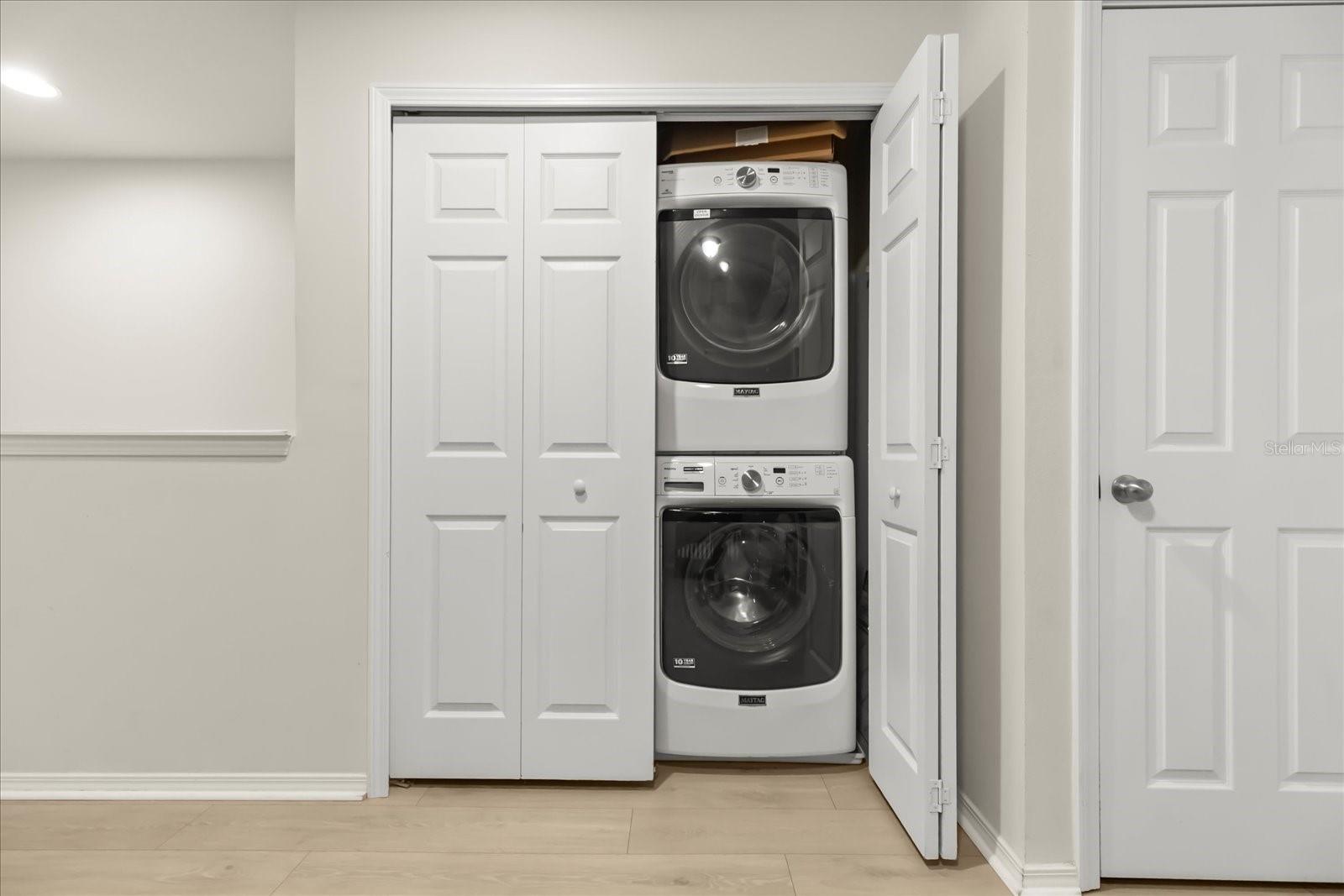 4909 WHITE SANDERLING CT