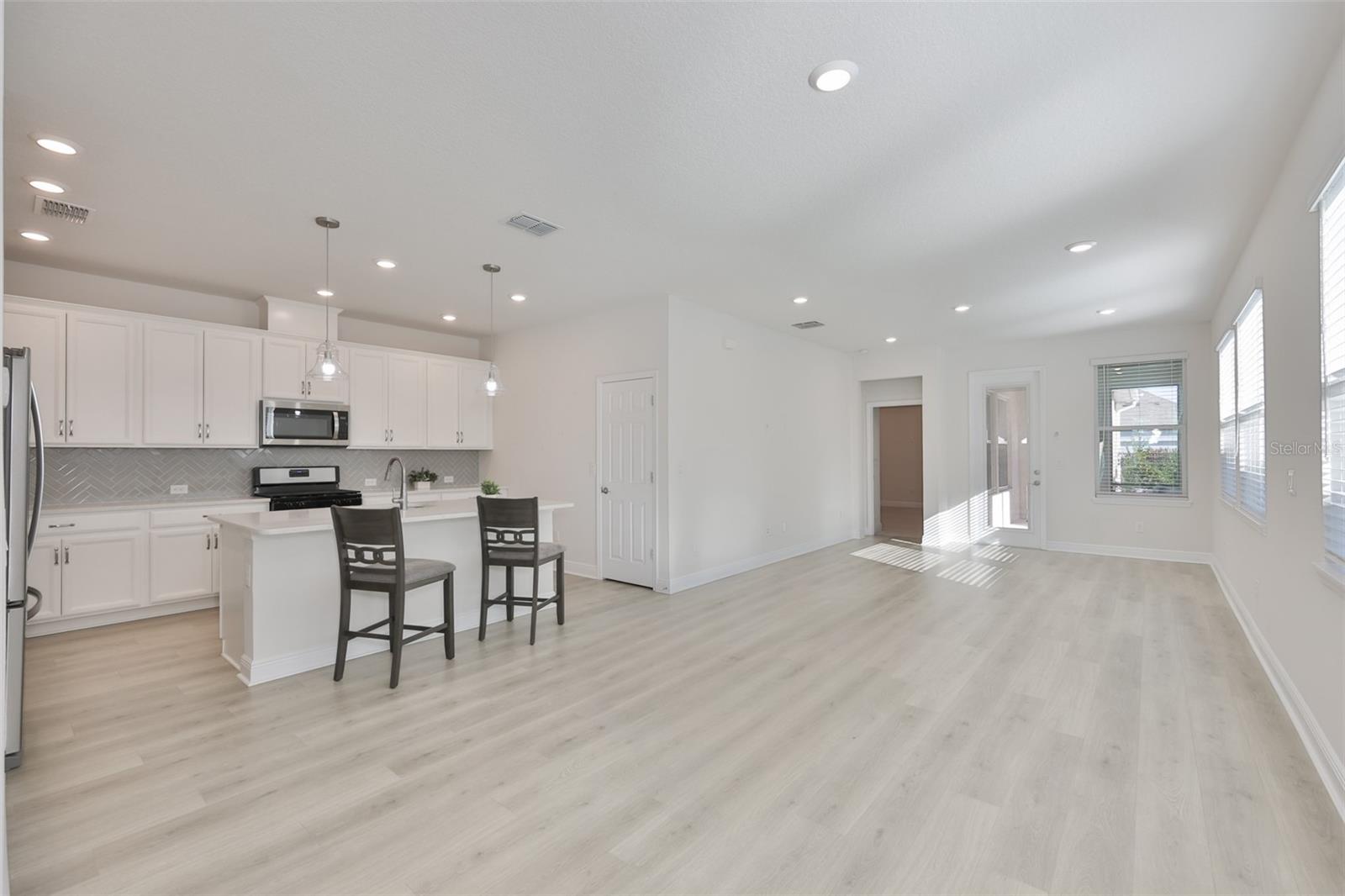 13908 KINGFISHER GLEN DR