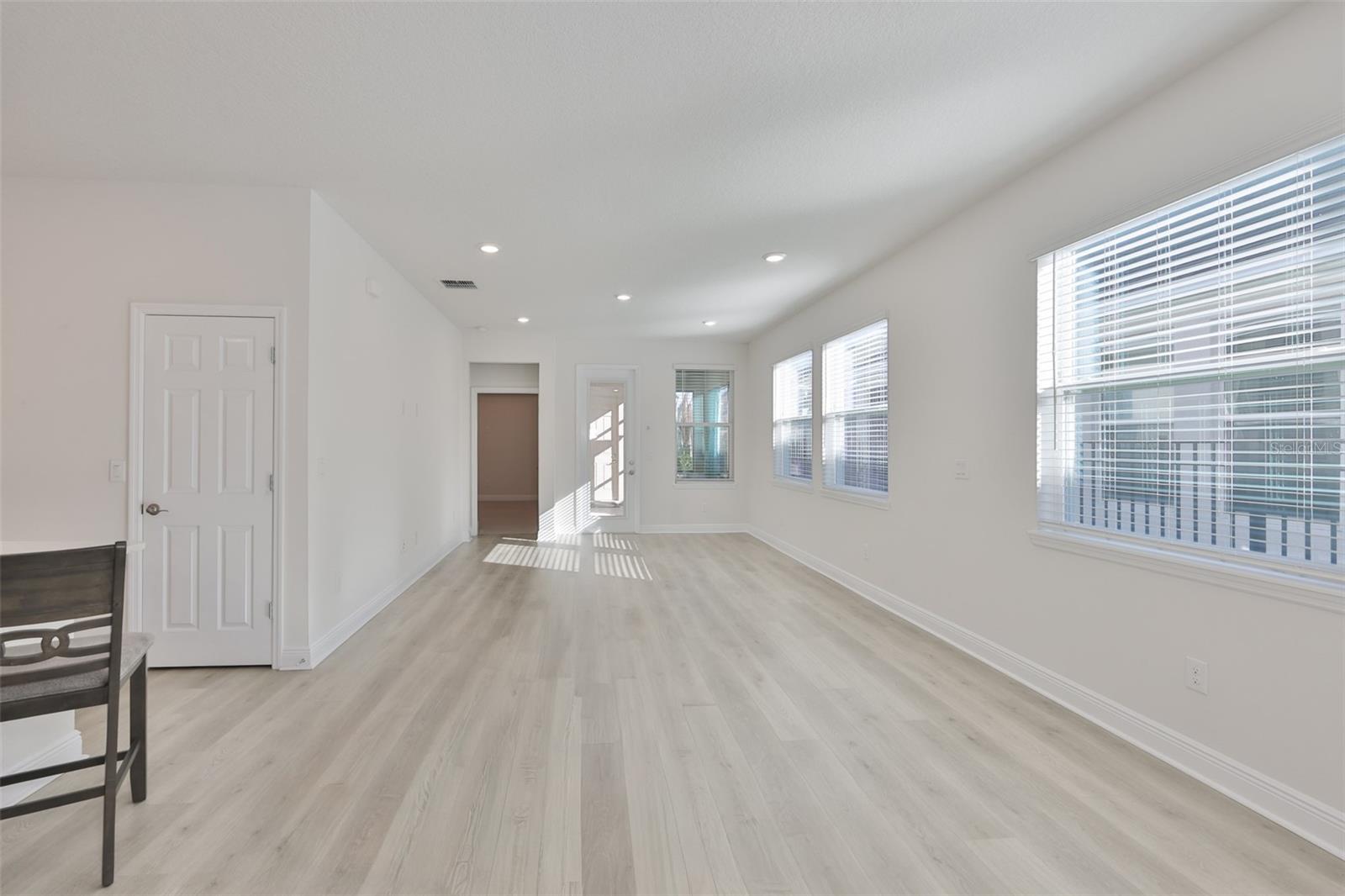 13908 KINGFISHER GLEN DR