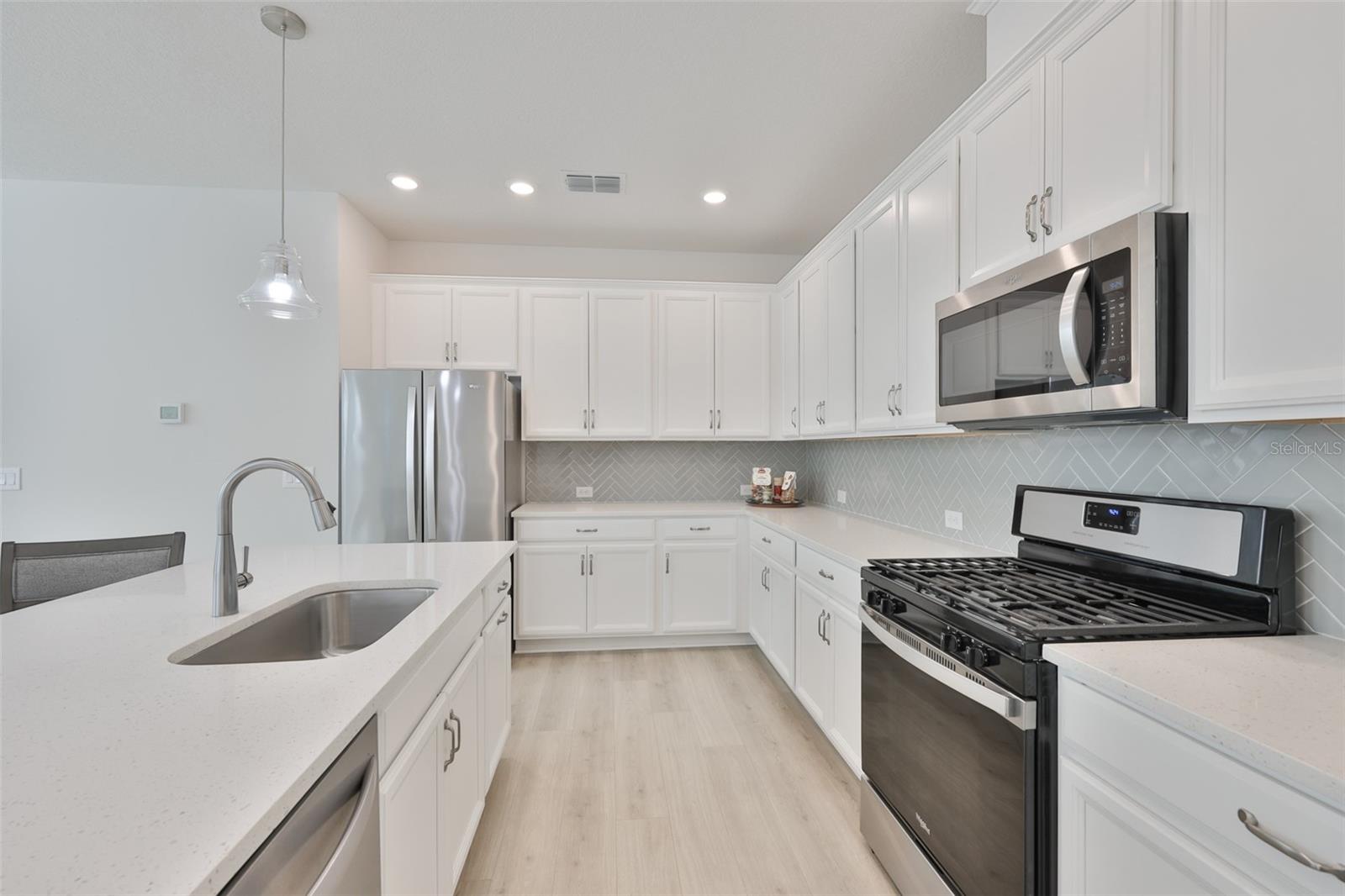 13908 KINGFISHER GLEN DR