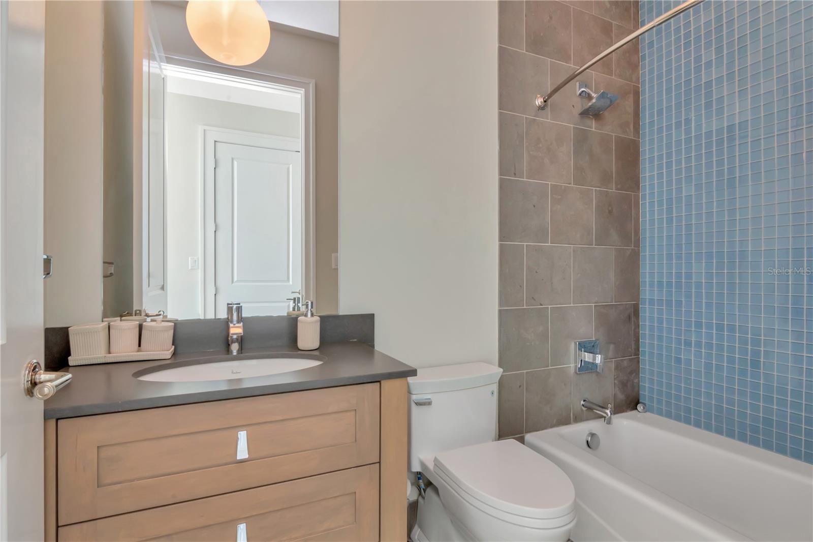 450 KNIGHTS RUN AVE #2102