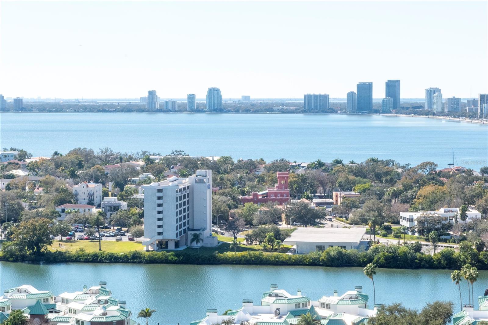 450 KNIGHTS RUN AVE #2102