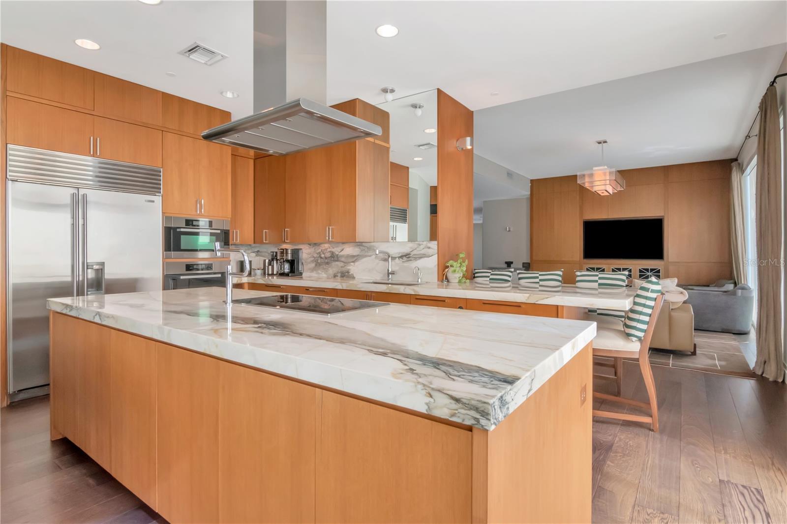 450 KNIGHTS RUN AVE #2102