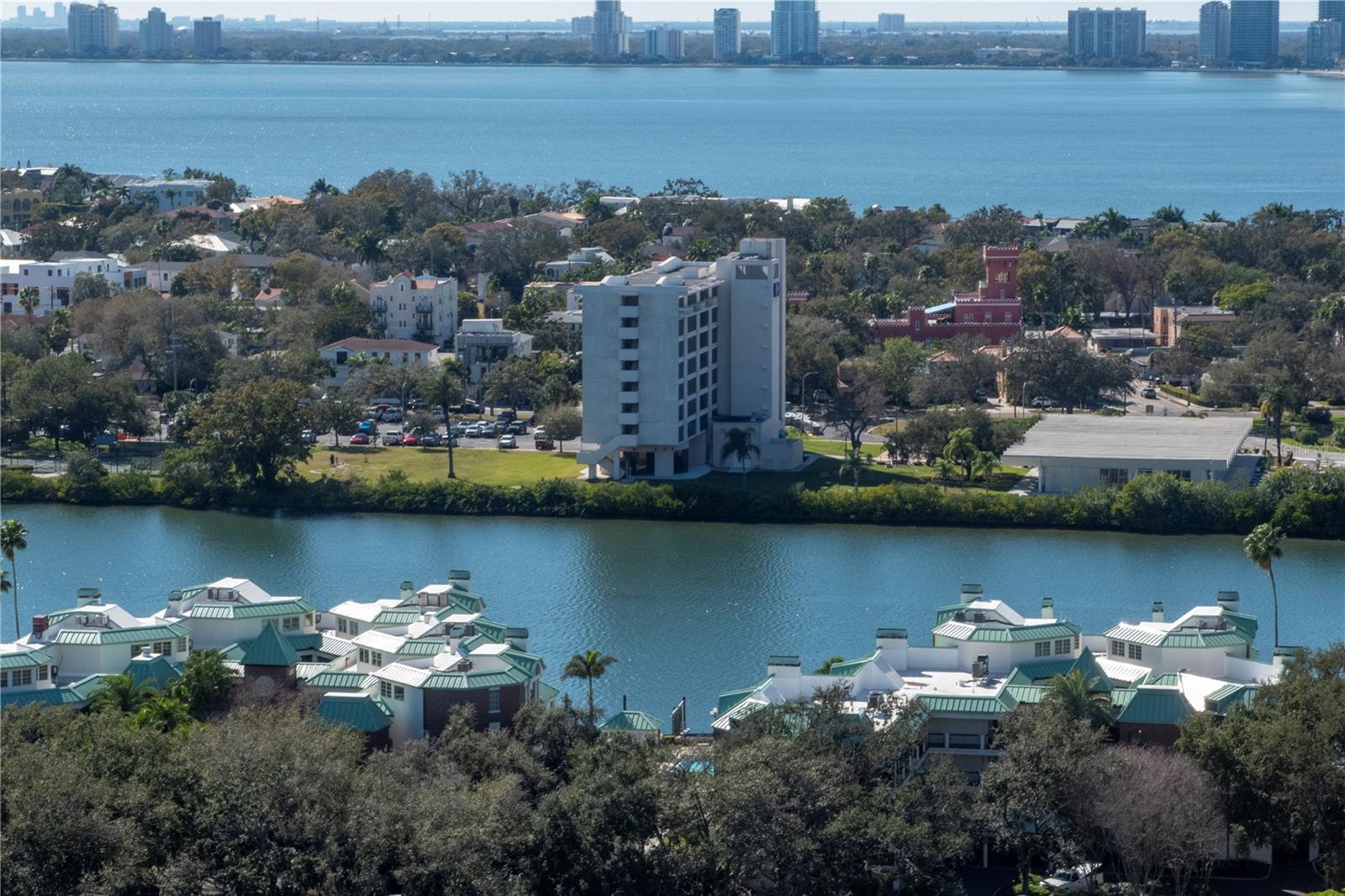 450 KNIGHTS RUN AVE #2102