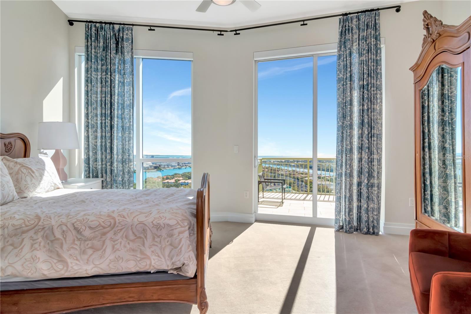 450 KNIGHTS RUN AVE #2102