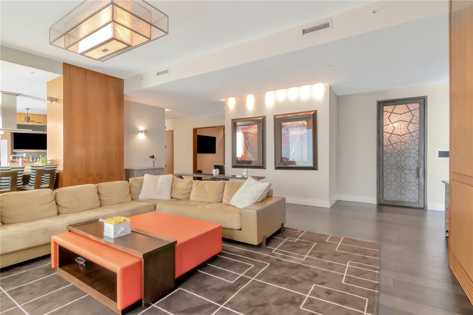 450 KNIGHTS RUN AVE #2102