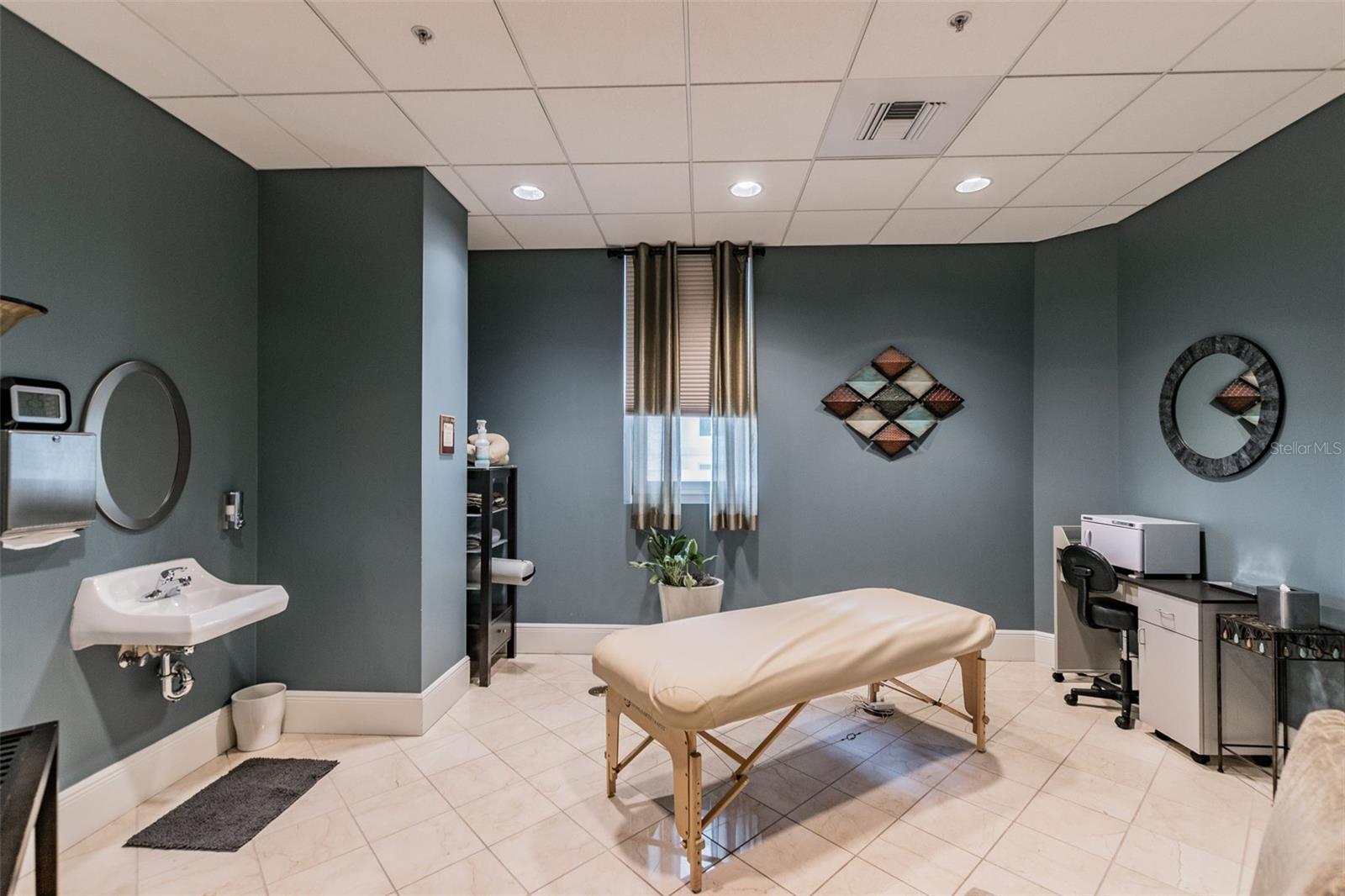 450 KNIGHTS RUN AVE #2102