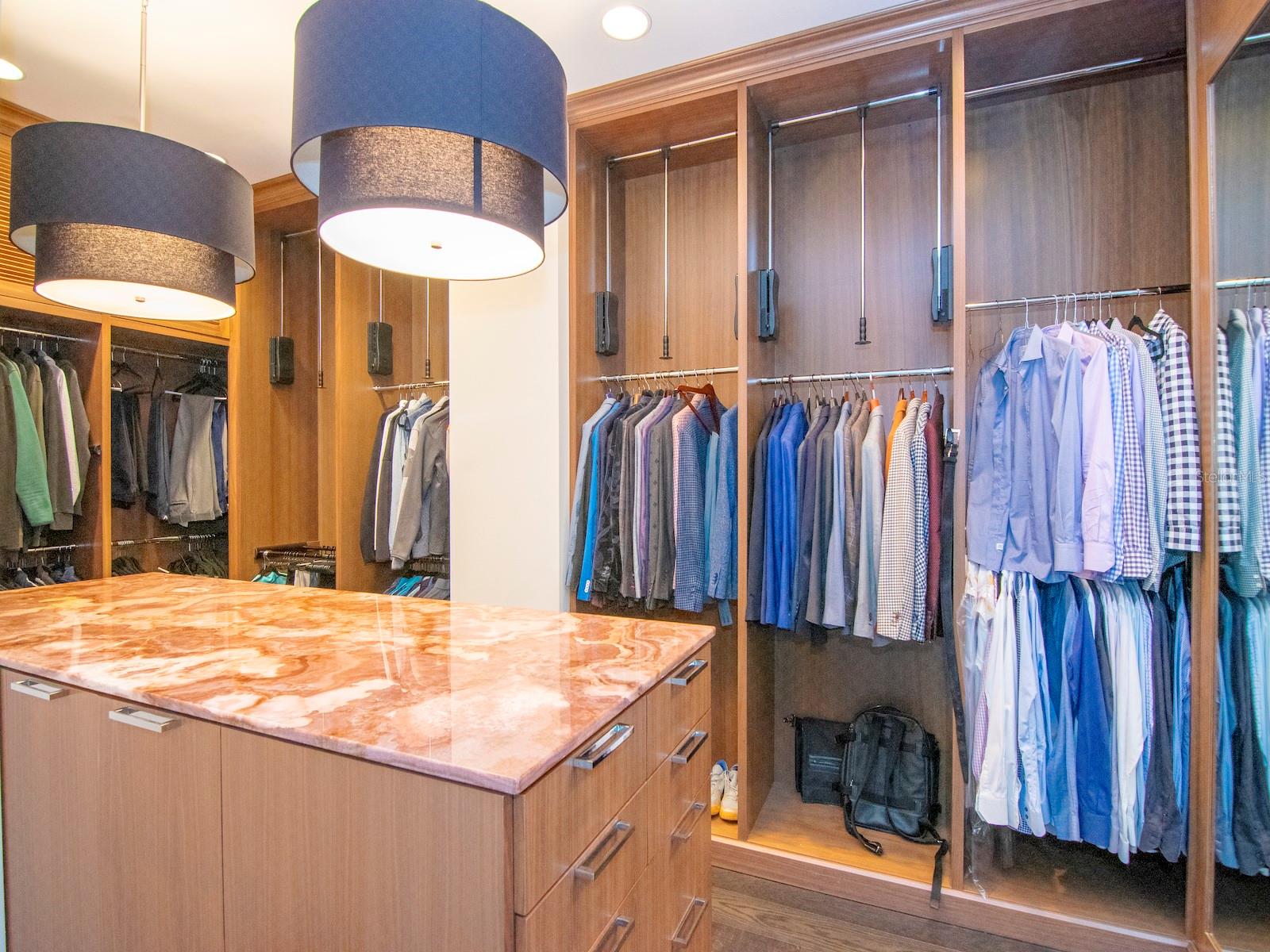 450 KNIGHTS RUN AVE #2102