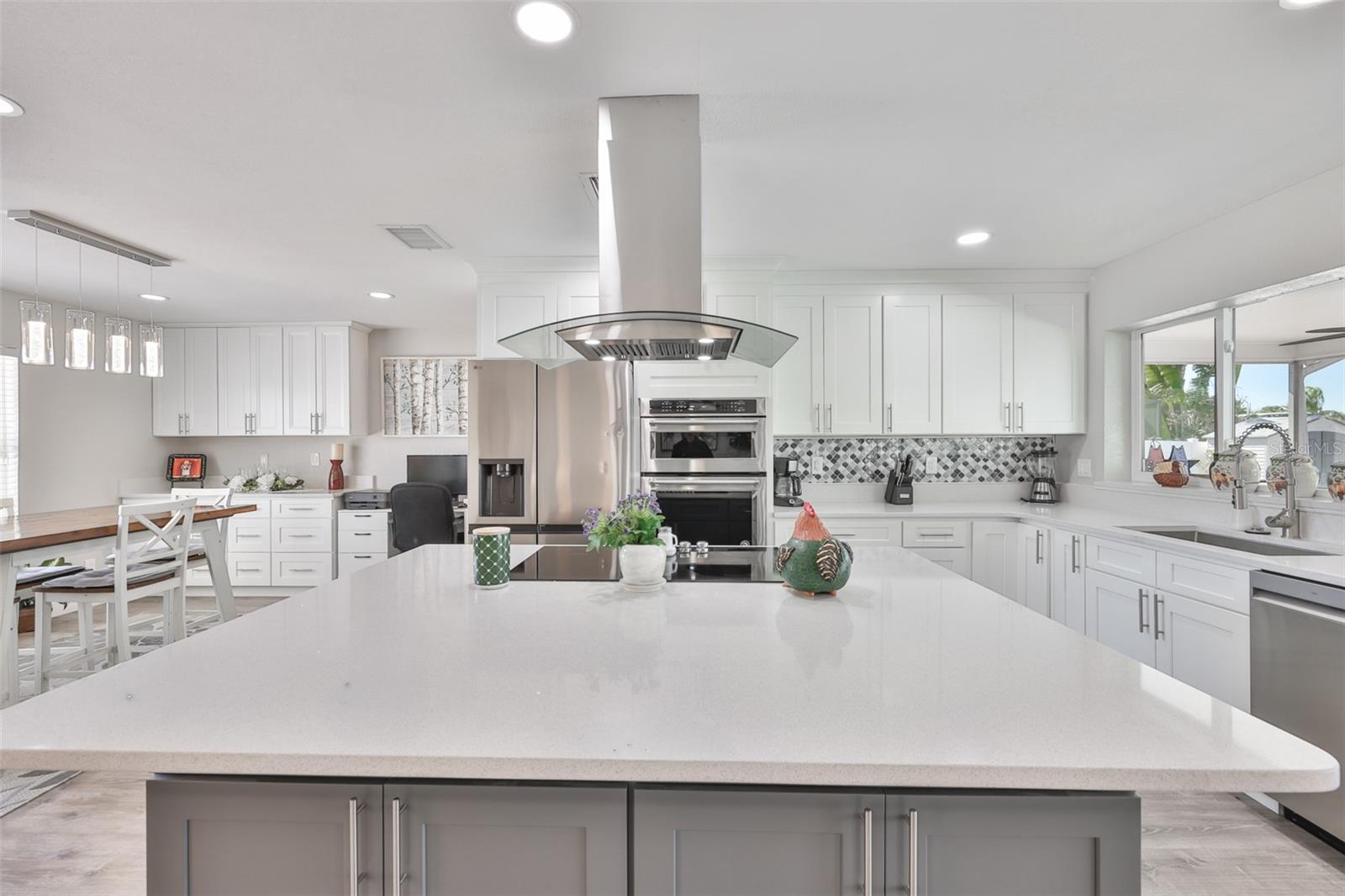 6518 SENEGAL PALM WAY