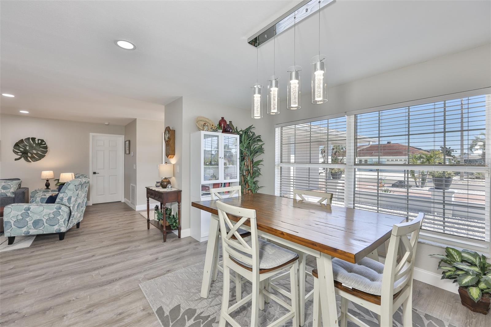 6518 SENEGAL PALM WAY