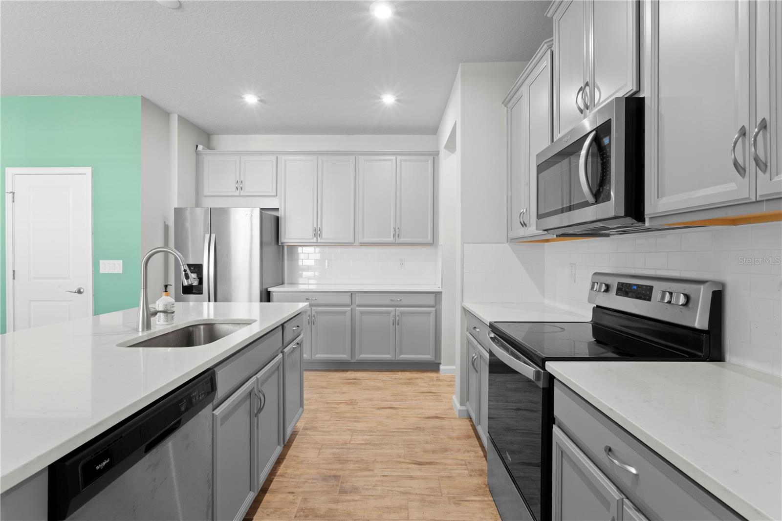 8519 PRIMROSE WILLOW PL