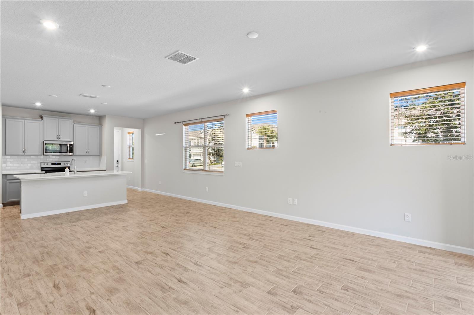 8519 PRIMROSE WILLOW PL