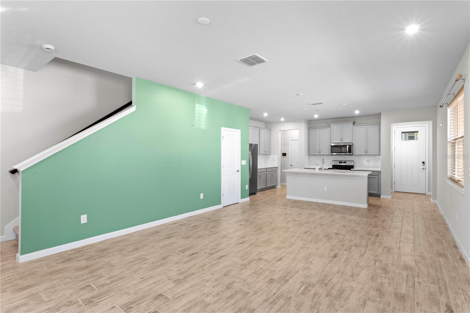 8519 PRIMROSE WILLOW PL