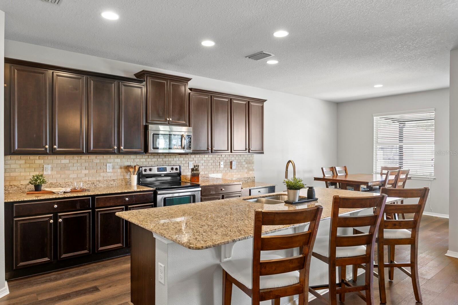 2839 MAPLE BROOK LOOP