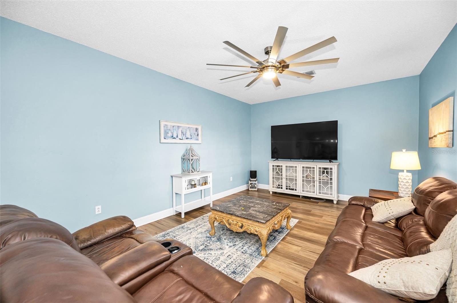 24809 HYDE PARK BLVD