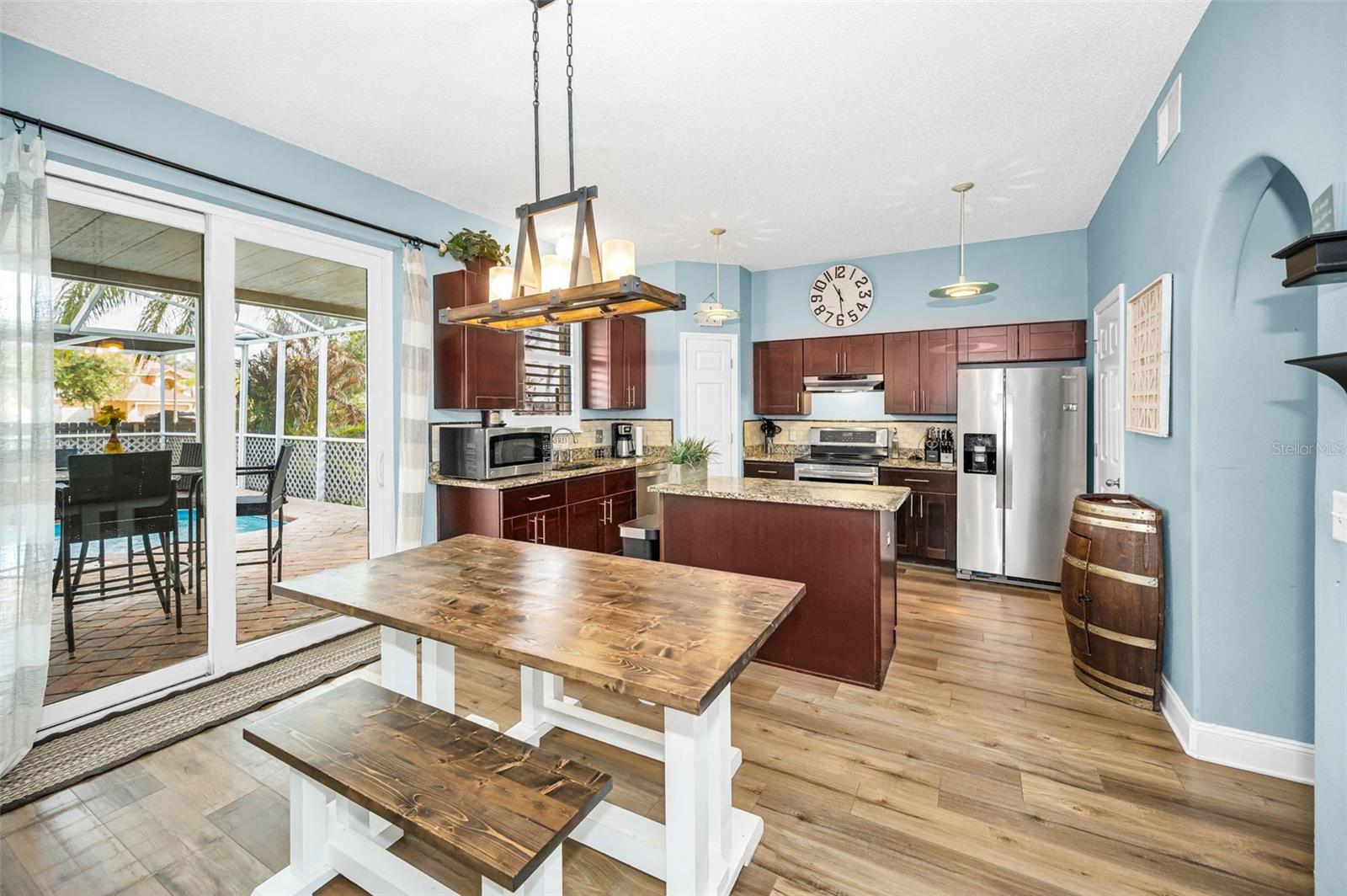 24809 HYDE PARK BLVD