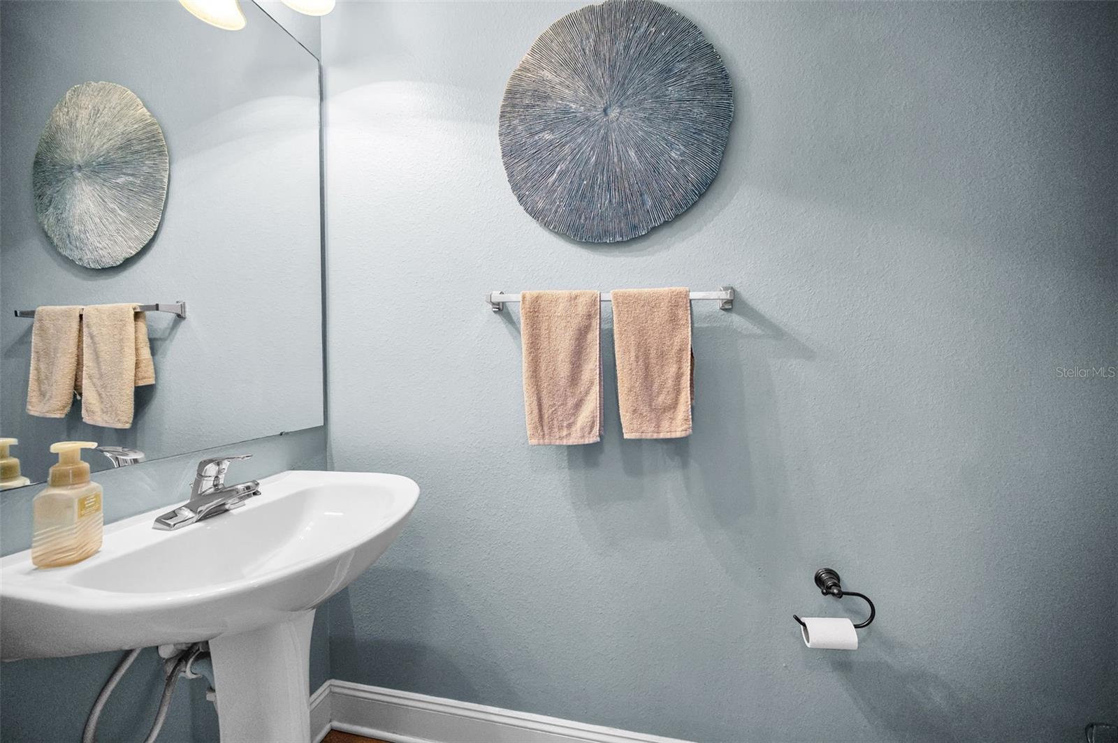 24809 HYDE PARK BLVD