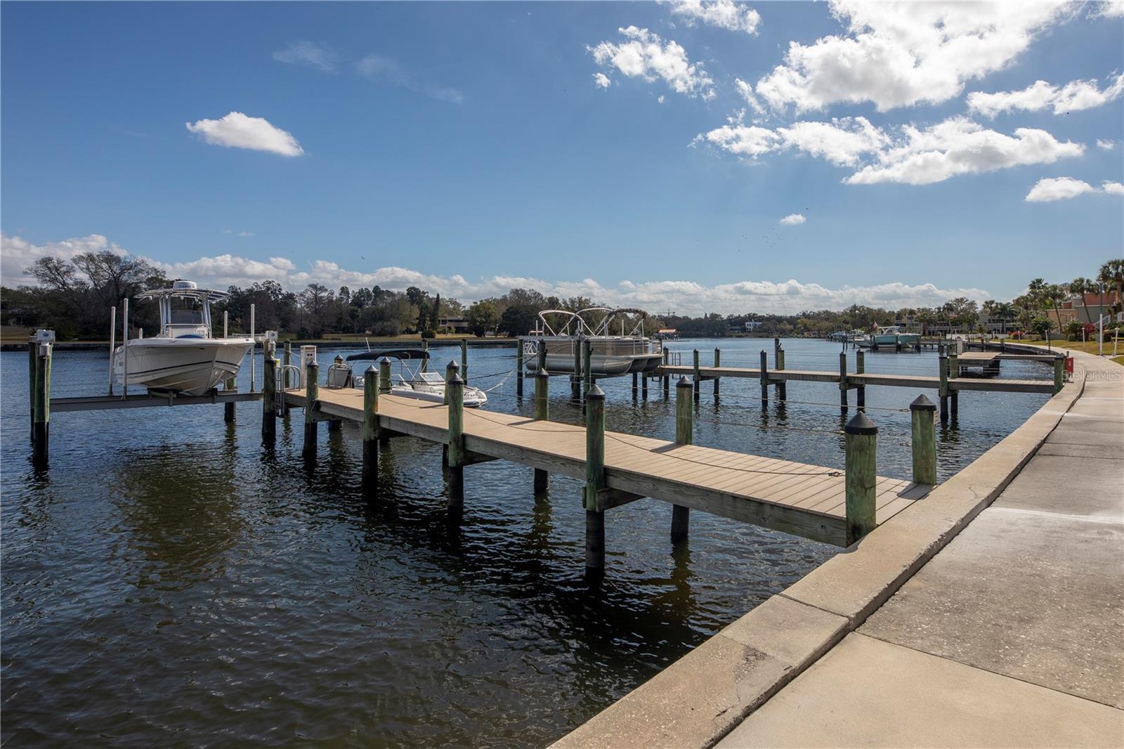 2424 W TAMPA BAY BLVD #F103