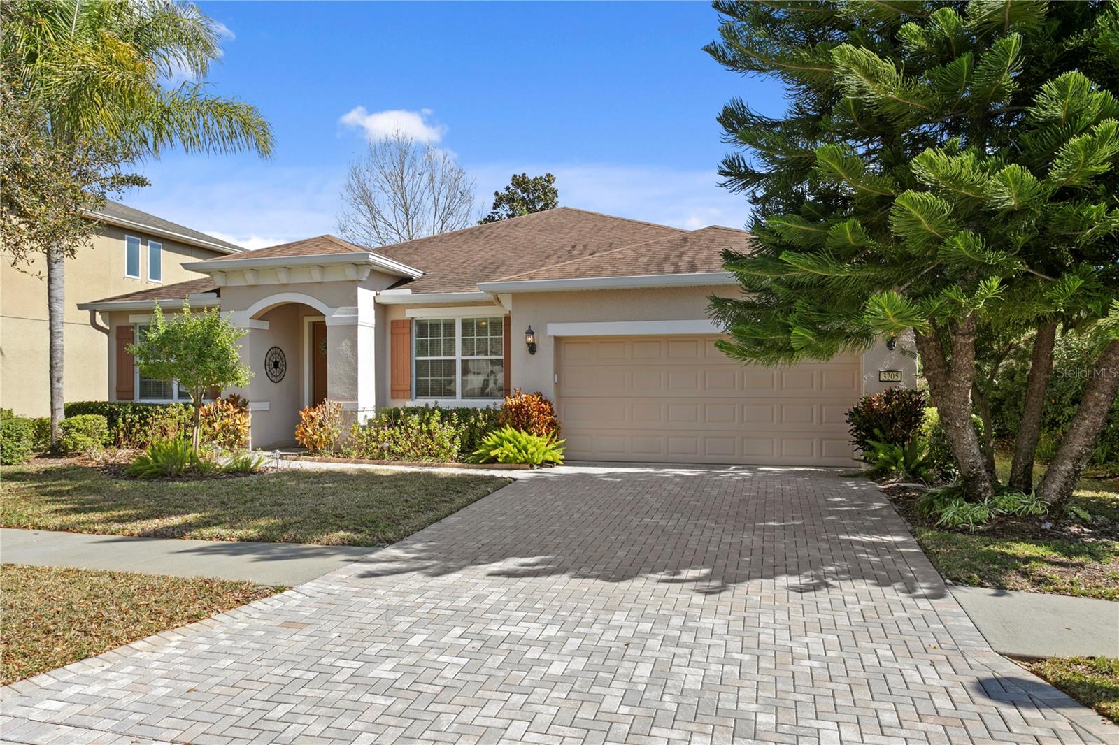 3205 MAJESTIC VIEW DR