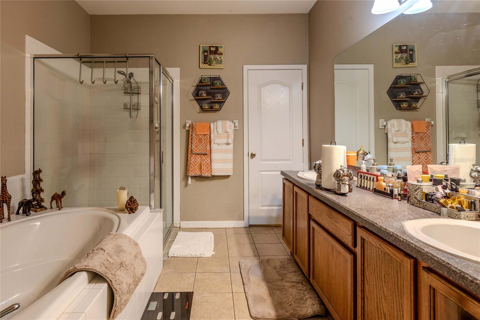 6803 GUILFORD CREST DR