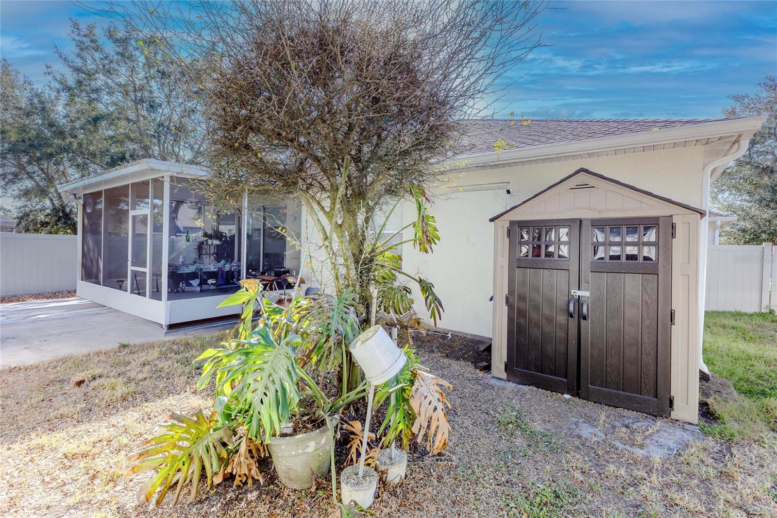 6803 GUILFORD CREST DR