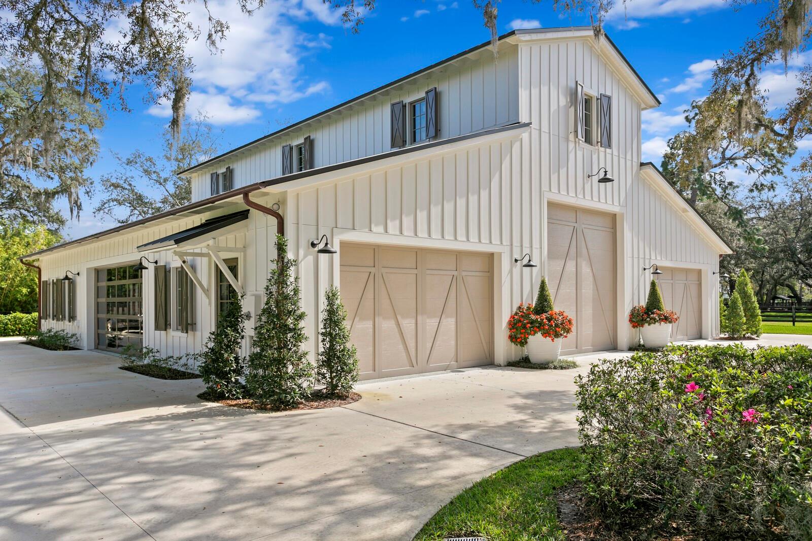 10101 TARPON SPRINGS RD