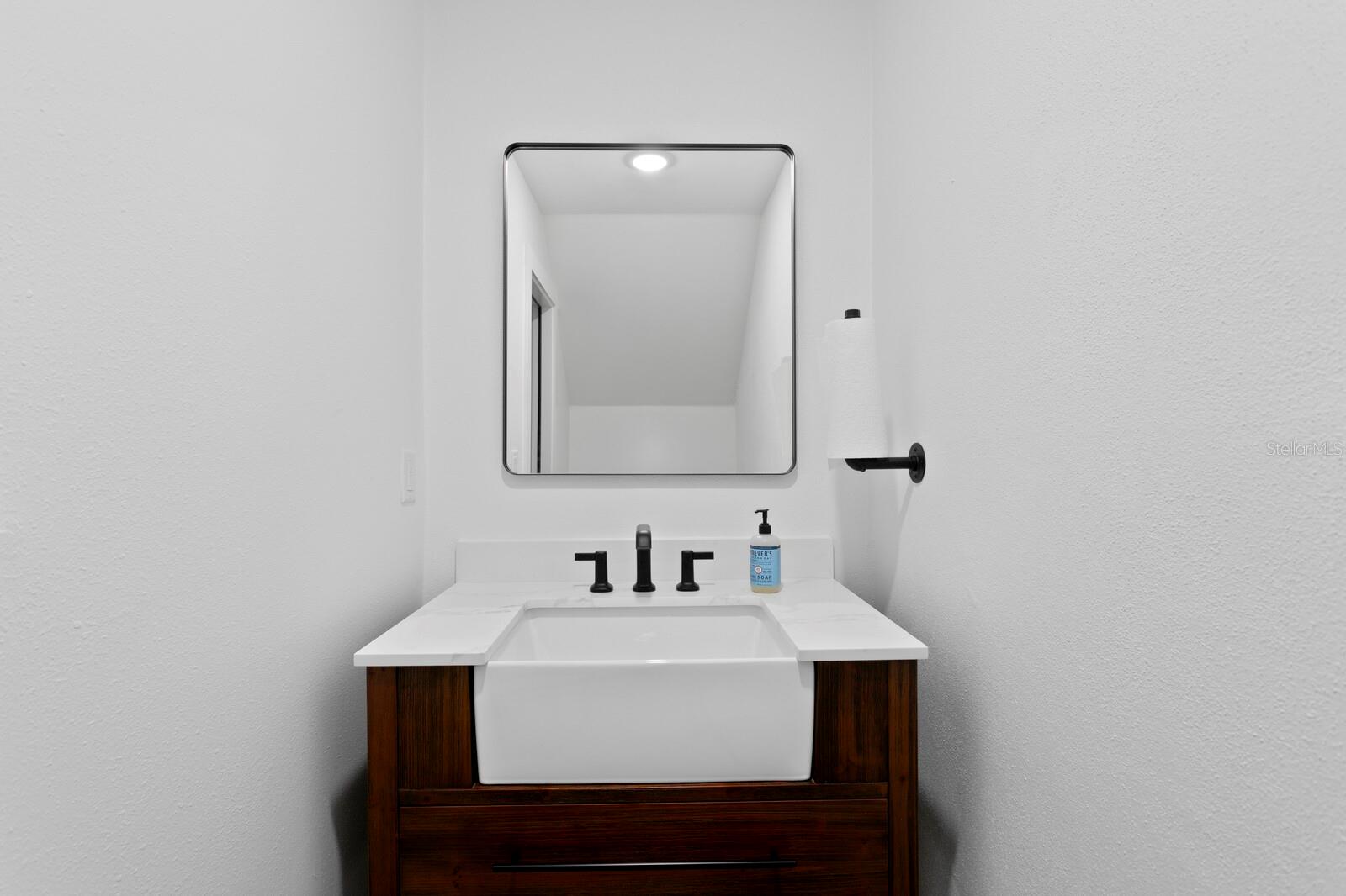 10101 TARPON SPRINGS RD