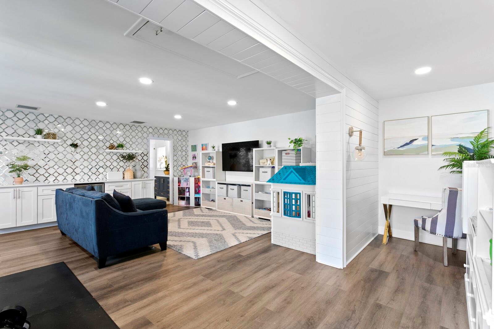 3915 SNAPPER POINTE DR