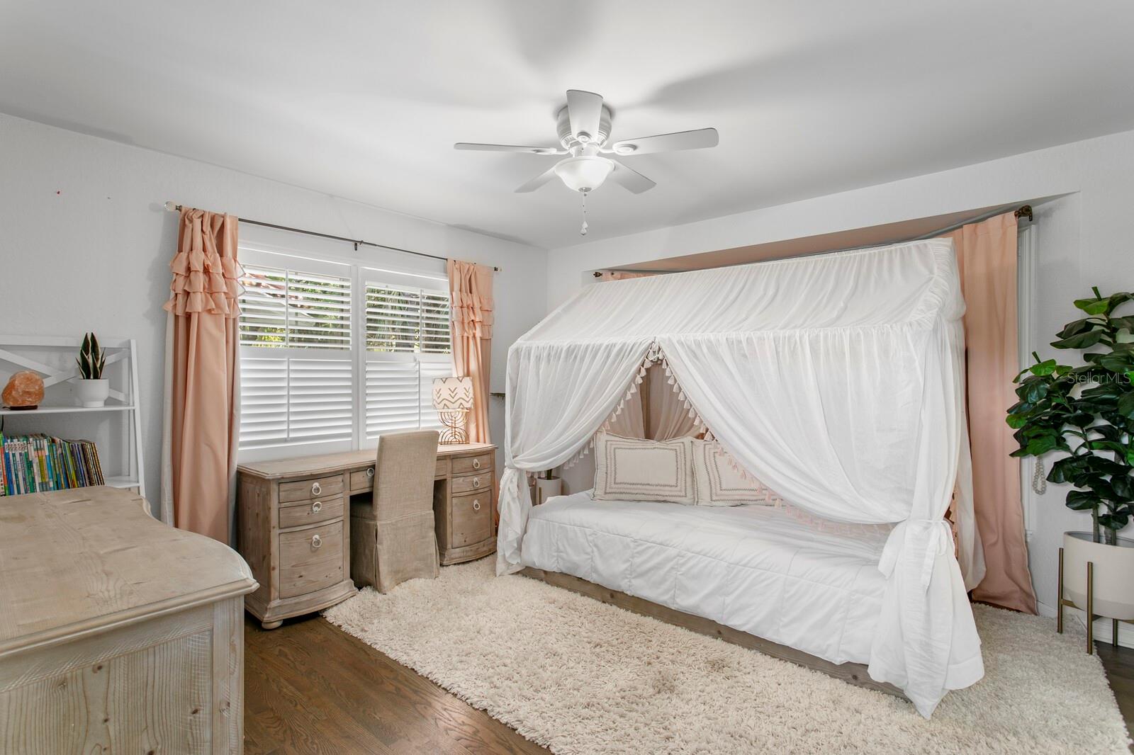 3915 SNAPPER POINTE DR