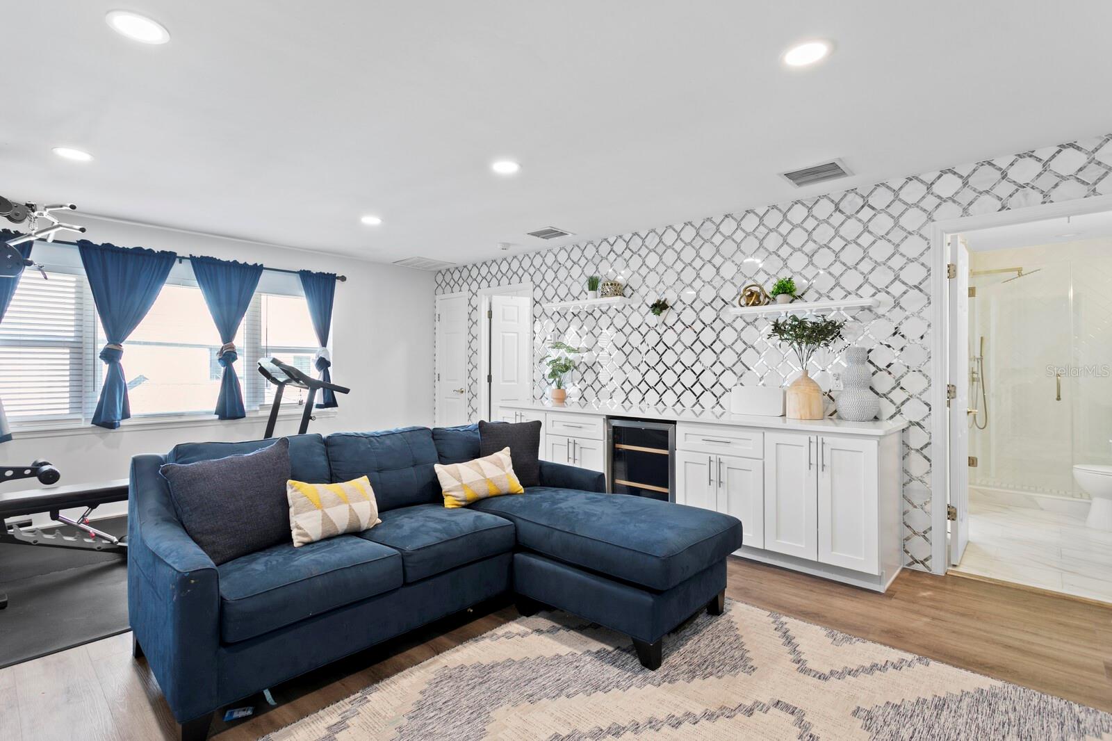 3915 SNAPPER POINTE DR