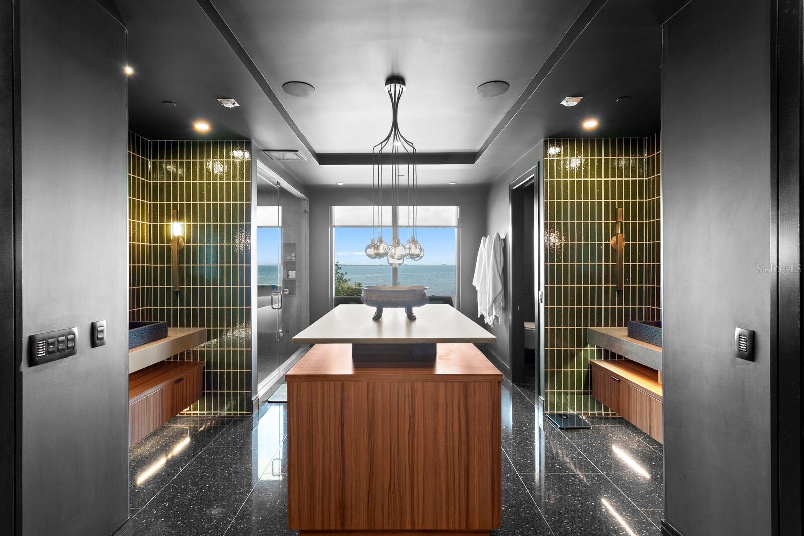 2619 BAYSHORE BLVD #200