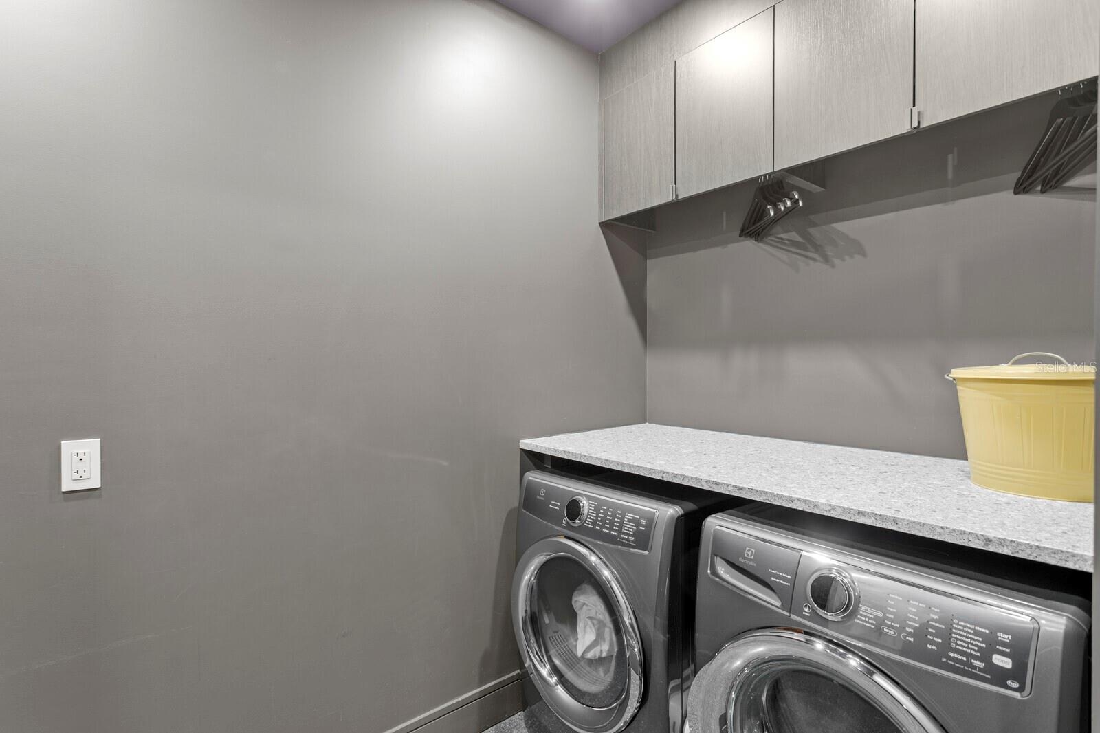 2619 BAYSHORE BLVD #200