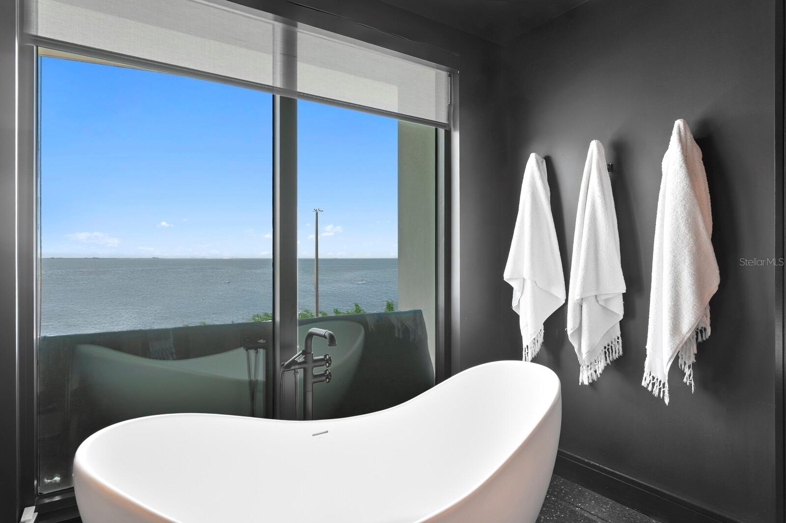 2619 BAYSHORE BLVD #200