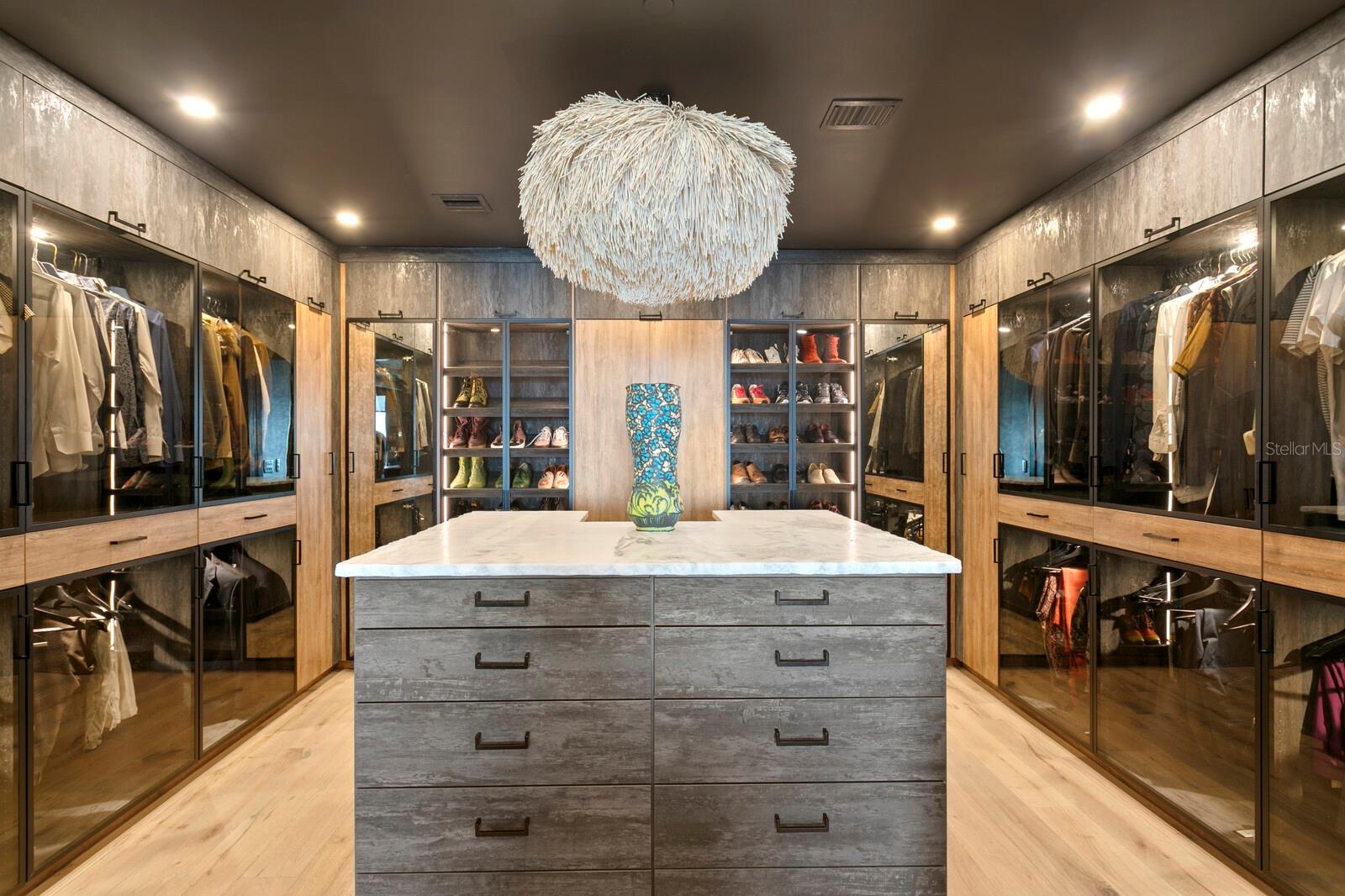 2619 BAYSHORE BLVD #200